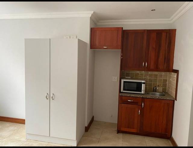 1 BEDROOM APARTMENT FOR SALE IN NEWLANDS
